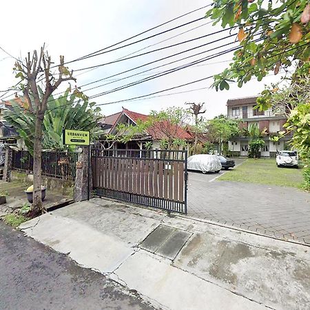 Urbanview Hotel Wayan Mansion Denpasar Exterior foto