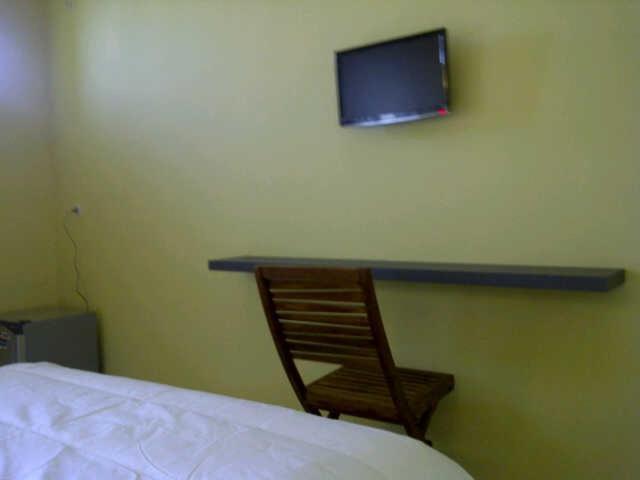 Urbanview Hotel Wayan Mansion Denpasar Exterior foto